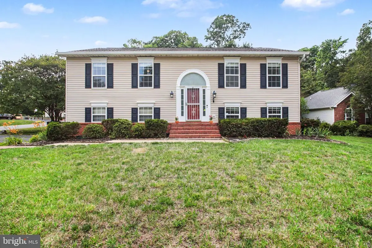 11700 Woodland View Dr, Fredericksburg, VA 22407 - #1