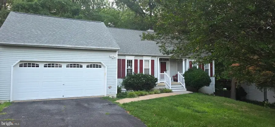 7205 Lord Barton Dr, Fredericksburg, VA 22407 - #2