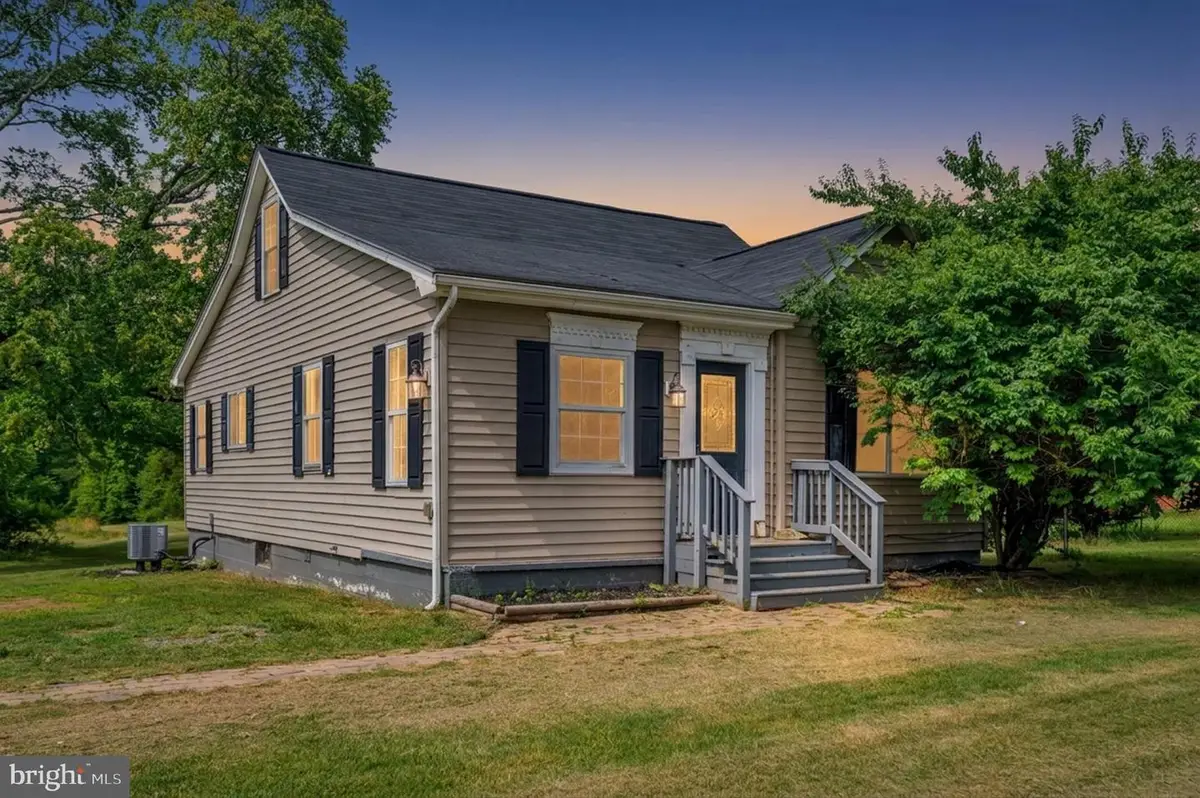 13832 Post Oak Rd, Spotsylvania, VA 22551 - #1