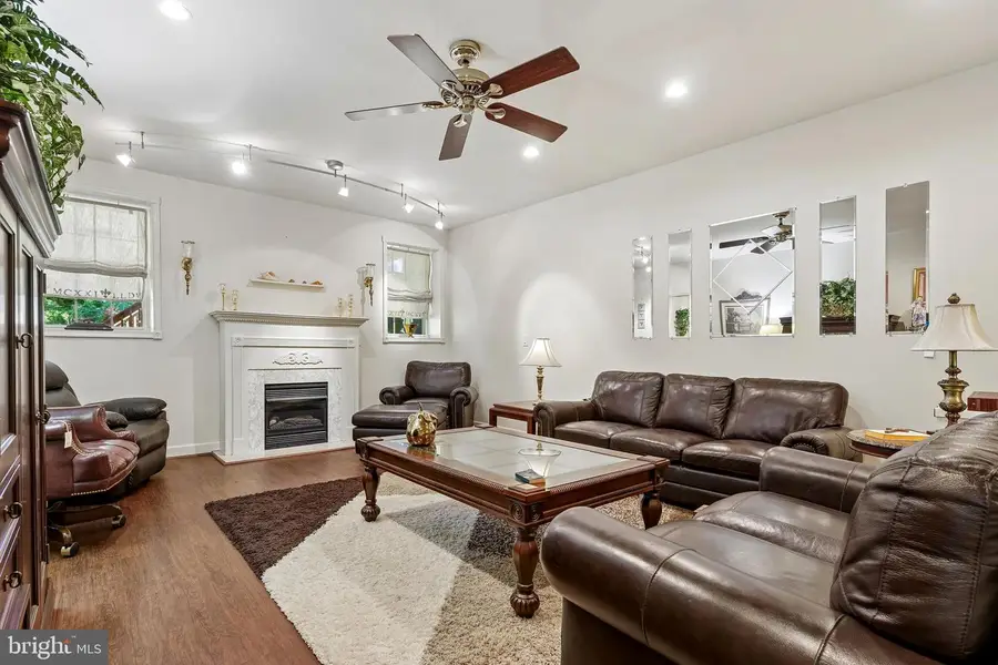 6919 Governors Grant Ln, Fredericksburg, VA 22407 - #3