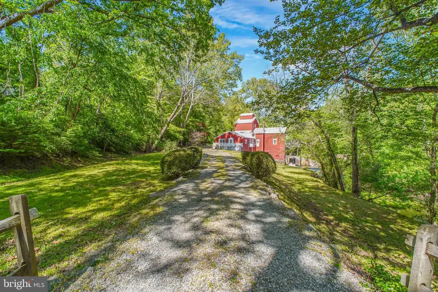 6908 Roxbury Mill Rd, Spotsylvania, VA 22551 - #3