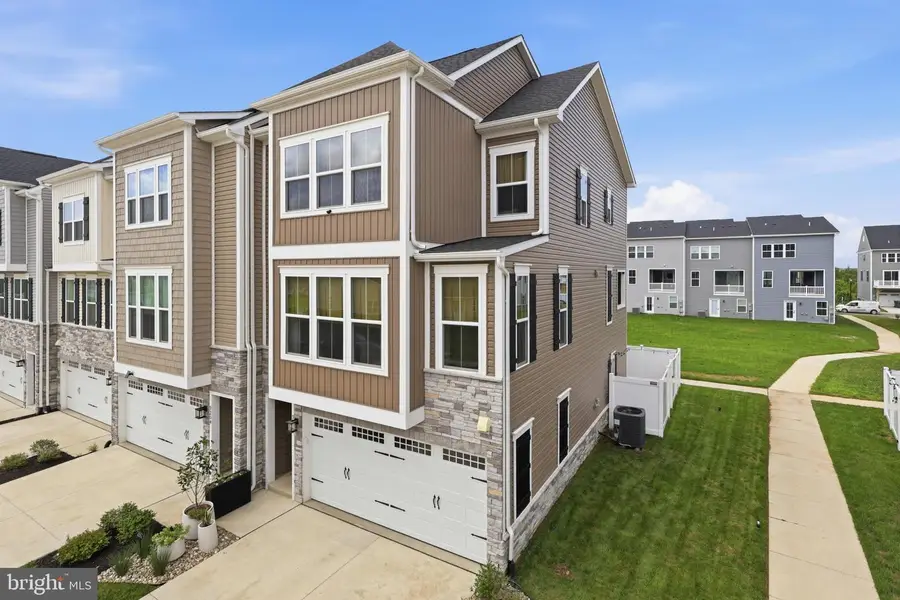 9206 Edenderry Dr, Fredericksburg, VA 22408 - #2