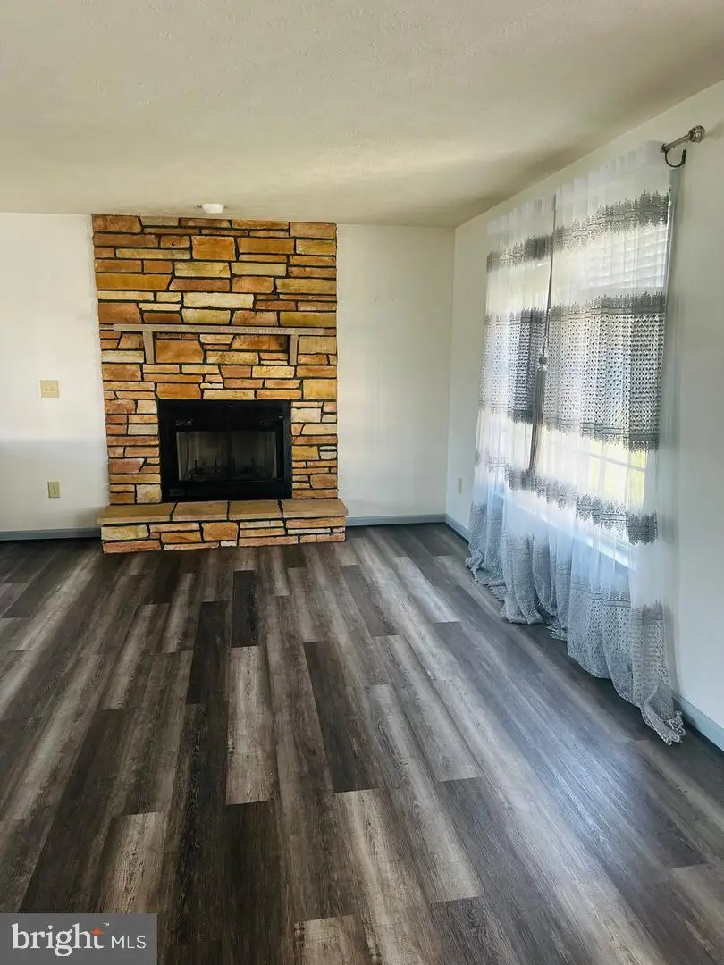 6015 Sunny Meadows Dr, Fredericksburg, VA 22407 - #1