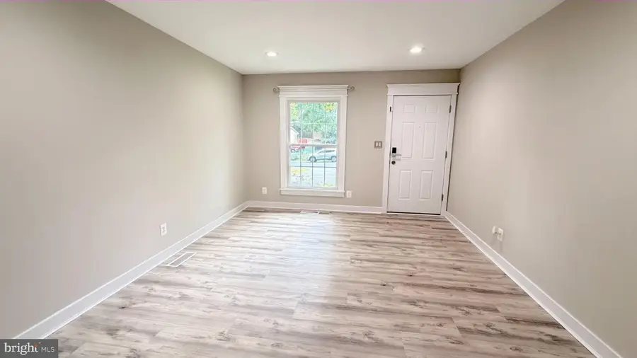 304 Albany St, Fredericksburg, VA 22407 - #3