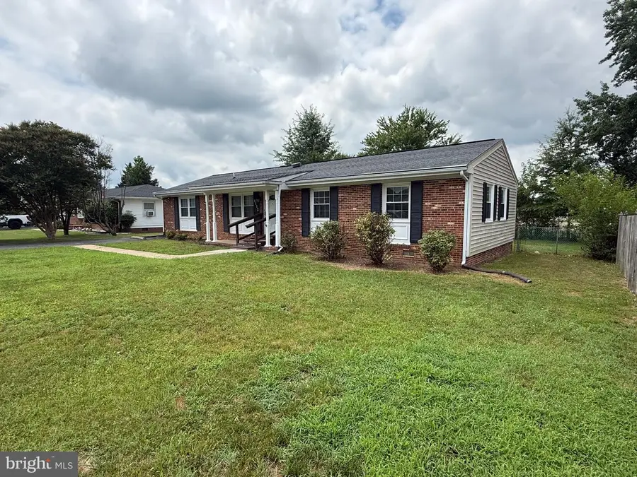 4112 Midway St, Fredericksburg, VA 22408 - #2