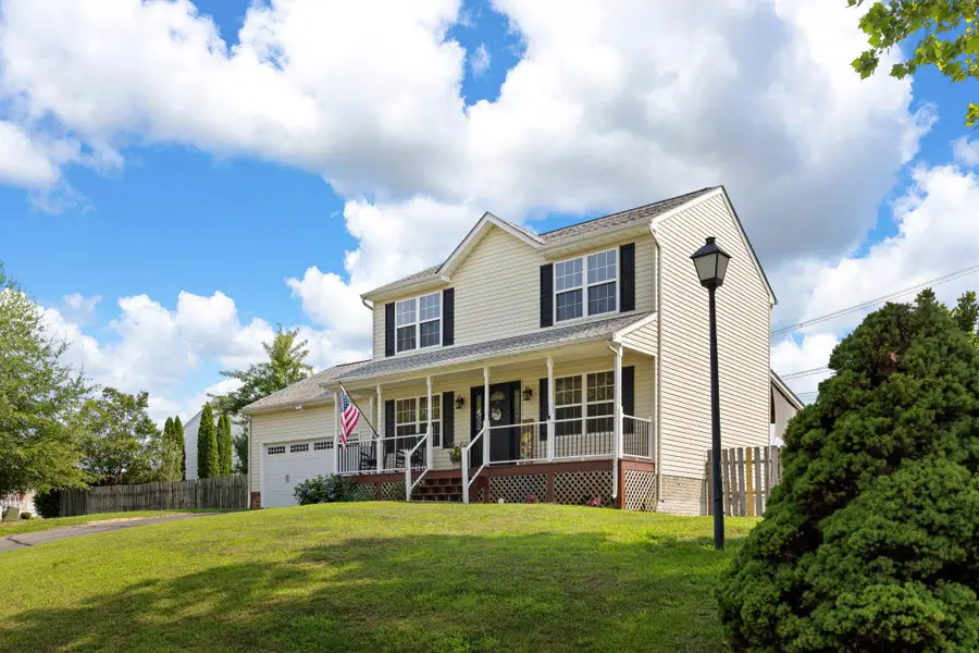 12110 Stonehenge Dr, Fredericksburg, VA 22407 - #2