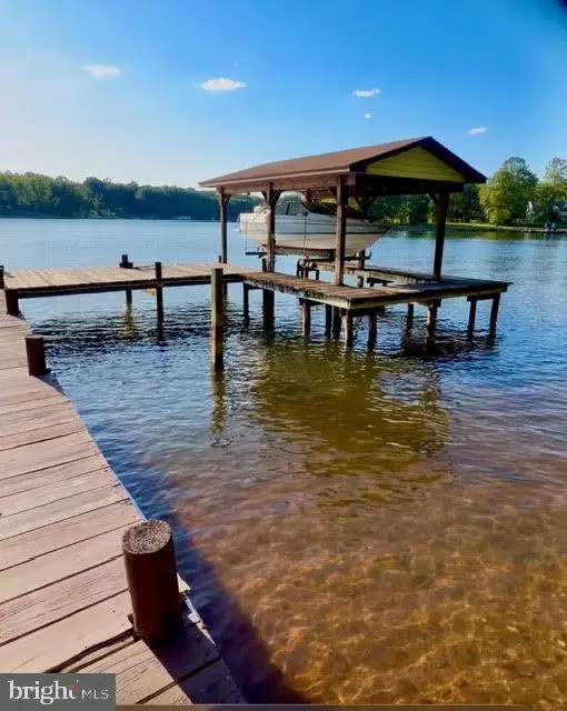 2802 Wallers Quarters Rd, BUMPASS, VA 23024