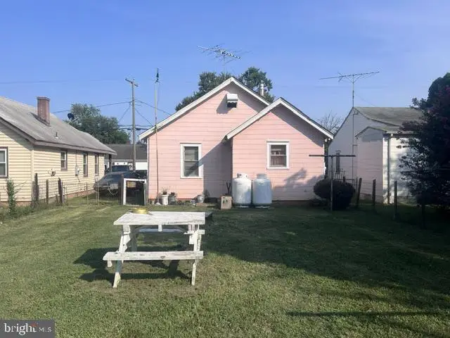 152 Bend Farm Rd, Fredericksburg, VA 22408 - #2