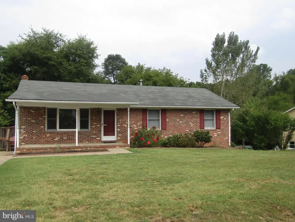 905 Dewberry Dr, Fredericksburg, VA 22407 - #1