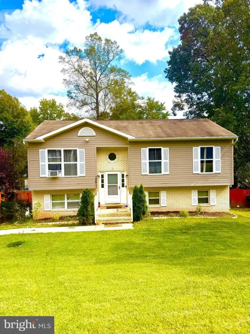 10411 Forest Hill Ct, Fredericksburg, VA 22408 - #2