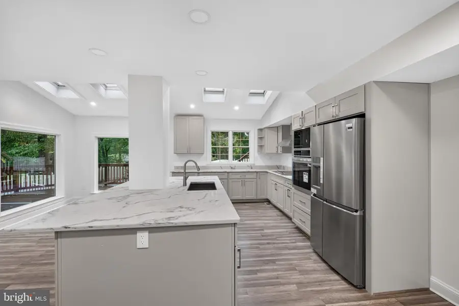 7 Foxhall Cir, Fredericksburg, VA 22407 - #3