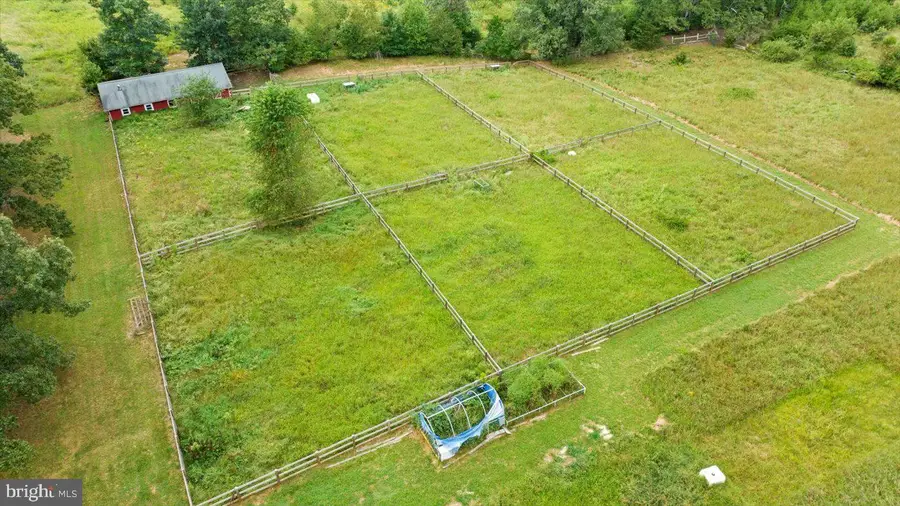 45 Bowling Farm Ln, Fredericksburg, VA 22406 - Image #2