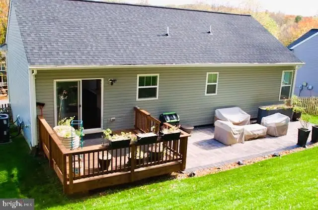 8 Howard Cir, Fredericksburg, VA 22405 - Image #2