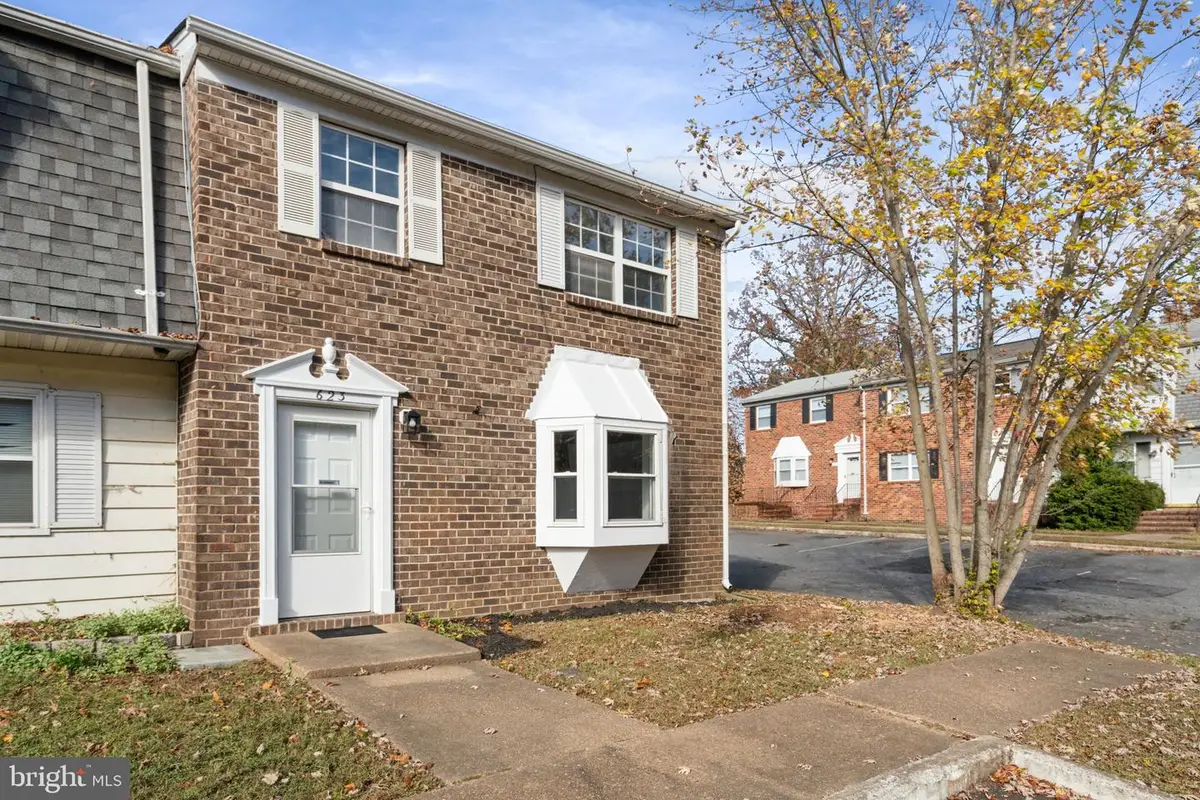 623 Olde Forge Dr, Fredericksburg, VA 22405 - Image #1