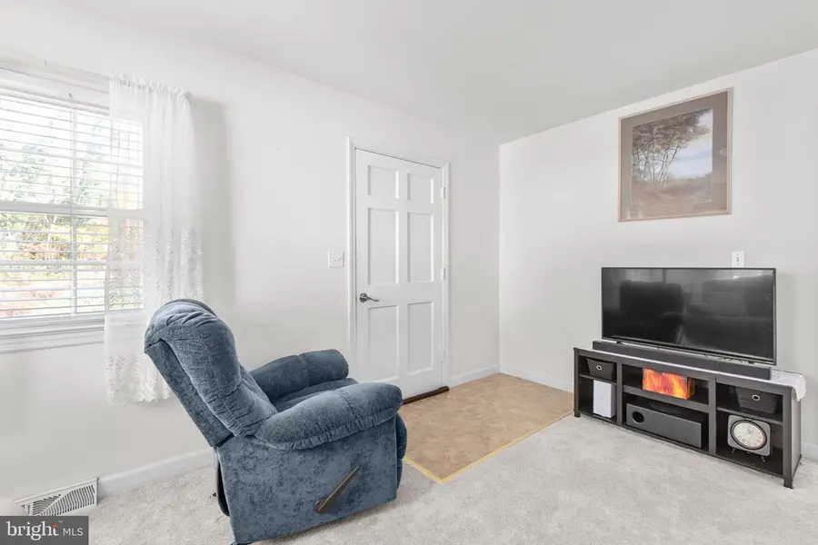 918 Northside Dr, Fredericksburg, VA 22405 - Image #3