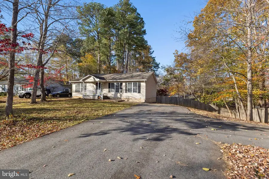 4 Chestnut Ln, Stafford, VA 22556 - Image #2