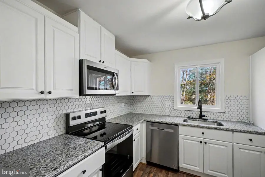 16 Wayside Ct, Stafford, VA 22554 - Image #3