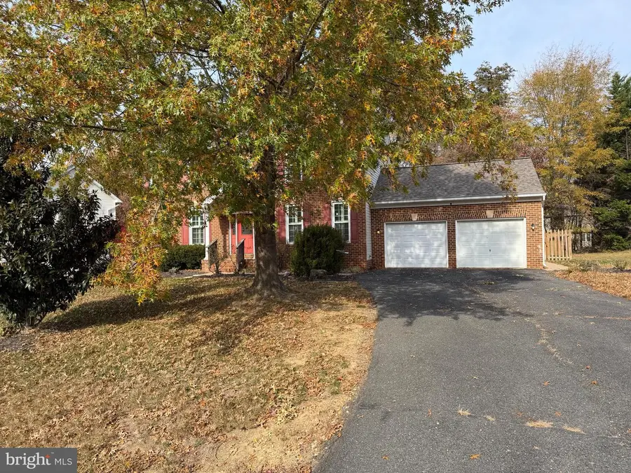 33 Brookstone Dr, Fredericksburg, VA 22405 - Image #2