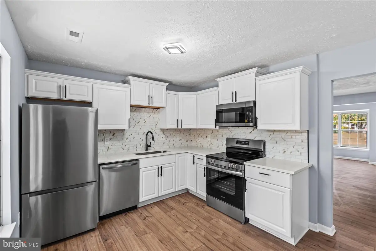 202 Blueridge Ct, Stafford, VA 22554 - Image #1