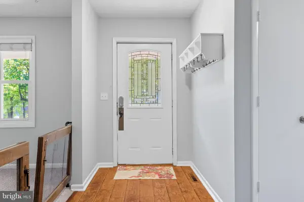 2180 Harpoon Dr, STAFFORD, VA 22554