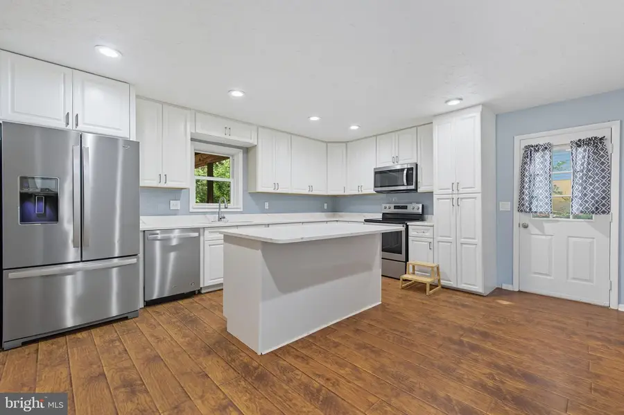 2180 Harpoon Dr, Stafford, VA 22554 - Image #2