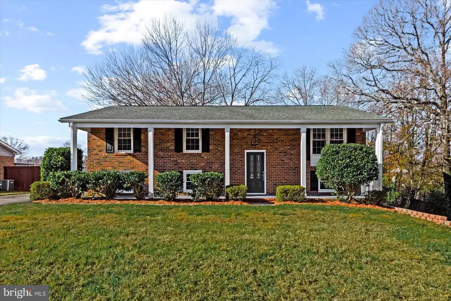 611 Edwards Dr, Fredericksburg, VA 22405 - Image #2