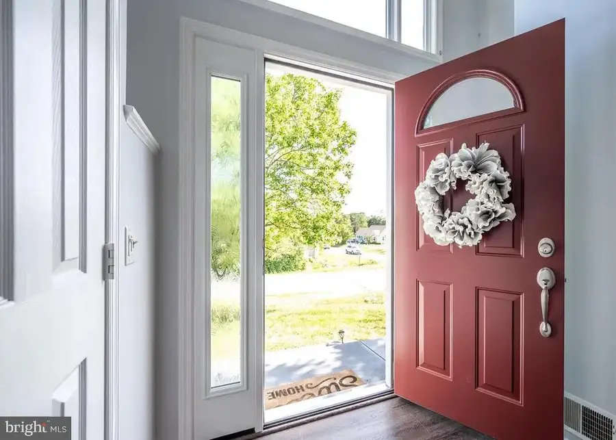 60 Dawson Dr, Fredericksburg, VA 22405 - Image #2