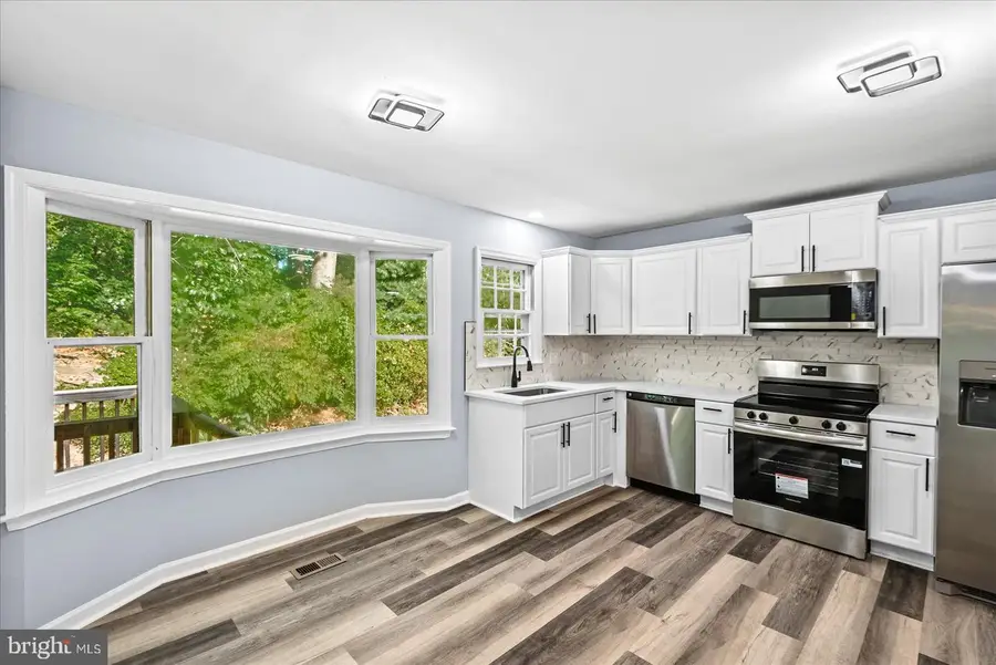 2312 Harpoon Dr, Stafford, VA 22554 - Image #2