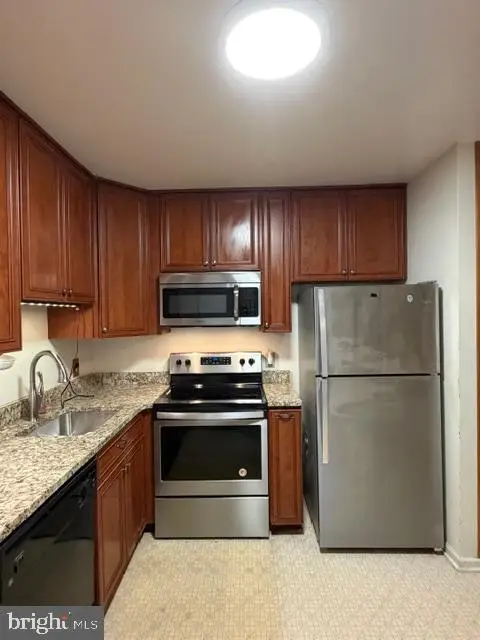 307 Madison Ct, Stafford, VA 22554 - #2