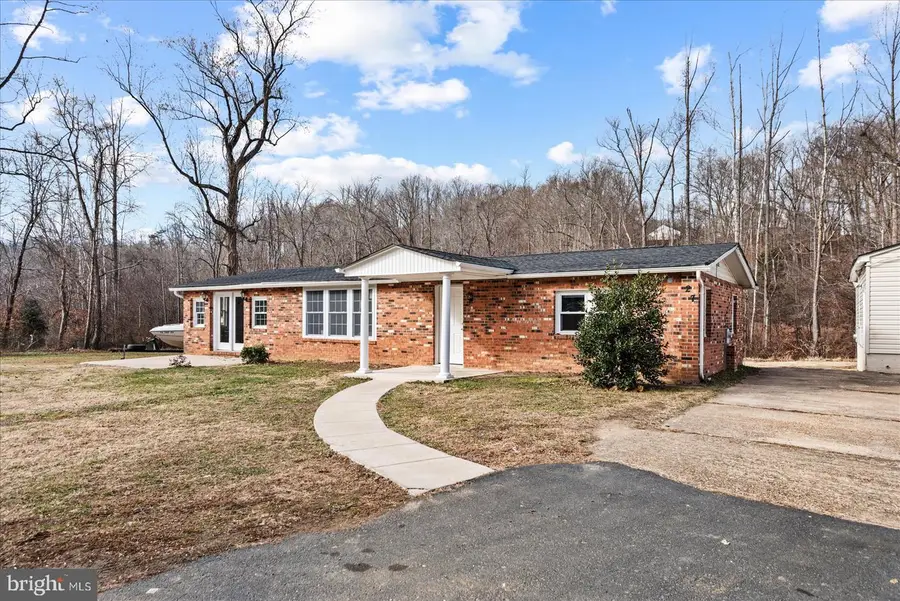 27 Truslow Rd, Fredericksburg, VA 22405 - Image #3