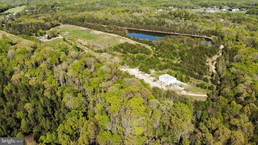 125 Perry Winkle Ln, Fredericksburg, VA 22405 - Image #2