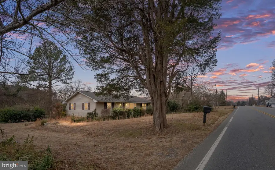 742 White Oak Rd, Fredericksburg, VA 22405 - Image #2