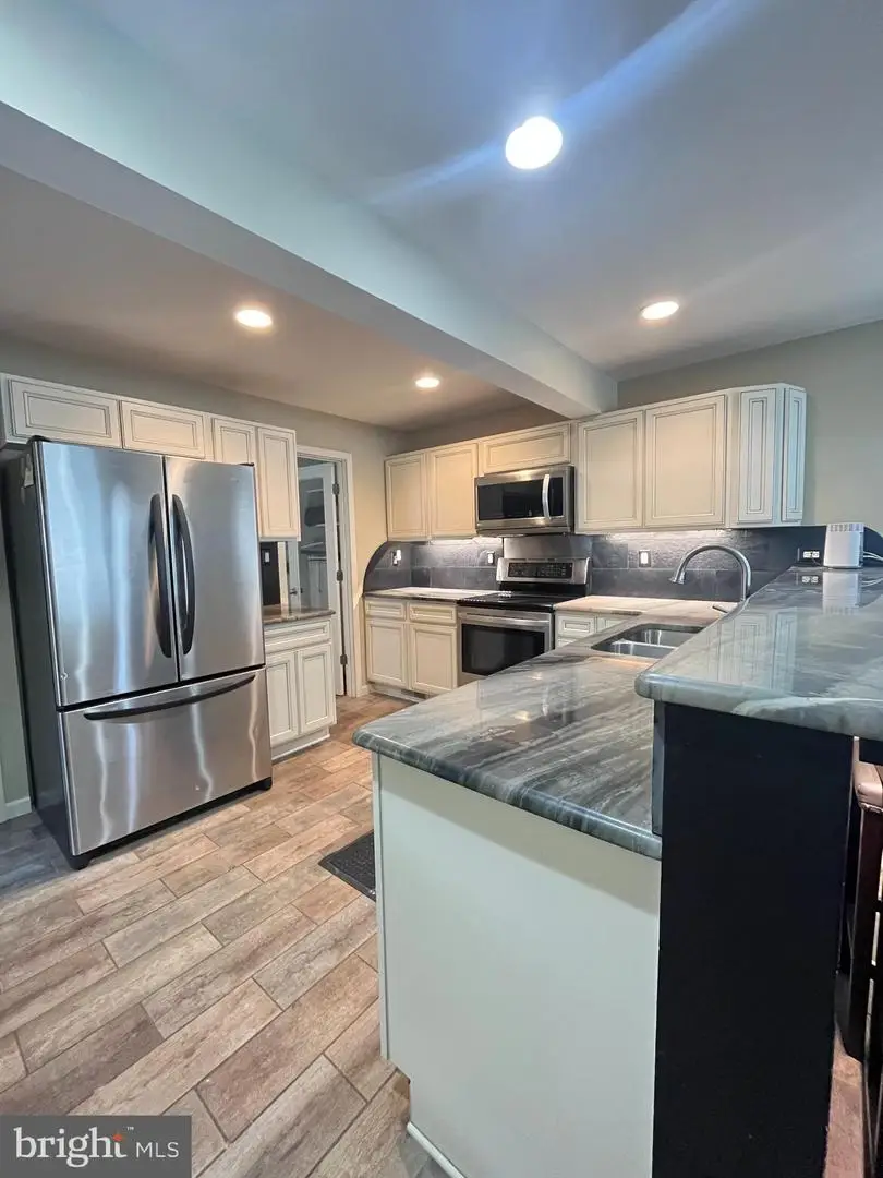 1205 Holly St, Fredericksburg, VA 22405 - #2