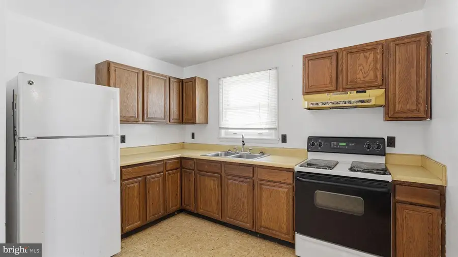 210 Austin Dr, Stafford, VA 22556 - #3