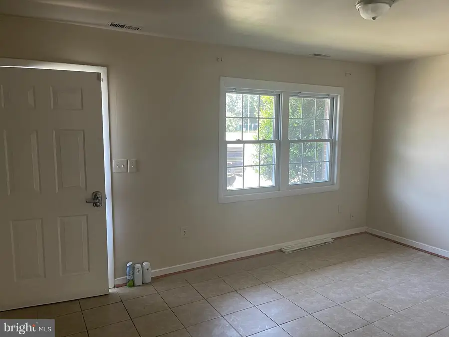 908 Bellows Ave, Fredericksburg, VA 22405 - #2