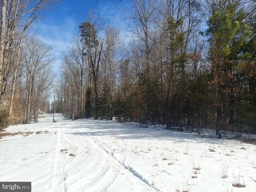 684 Mountain View Rd, Fredericksburg, VA 22406 - Image #3