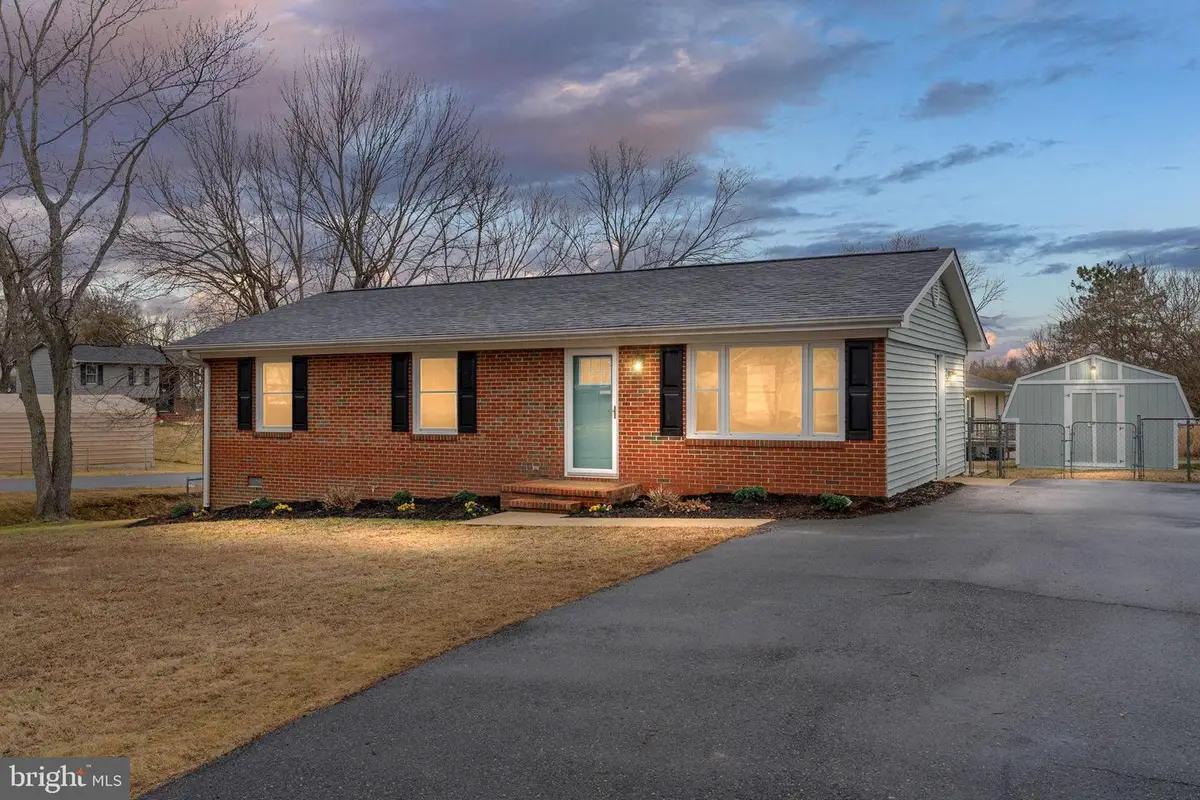 402 Sullivan Dr, Fredericksburg, VA 22405 - #1