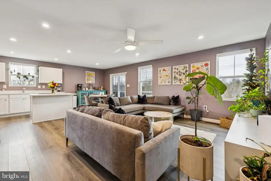 504 Old Potomac Church Rd, Stafford, VA 22554 - #2