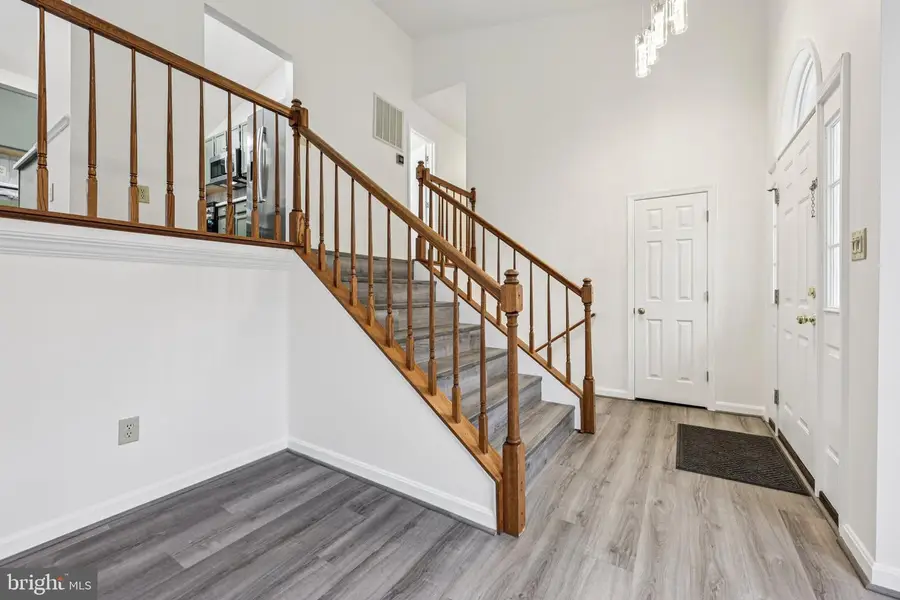 13 Howard Cir, Fredericksburg, VA 22405 - #3