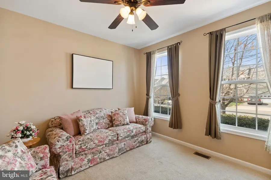 16 Banner Spring Cir, Stafford, VA 22554 - #3