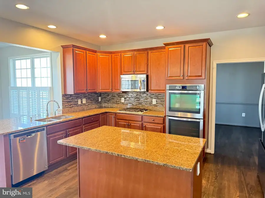 950 Grouse Pointe Dr, Stafford, VA 22556 - #2