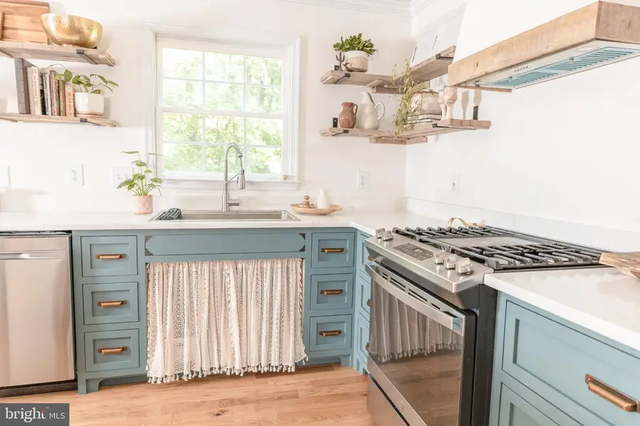 73 Village Grove Rd, Fredericksburg, VA 22406 - #3