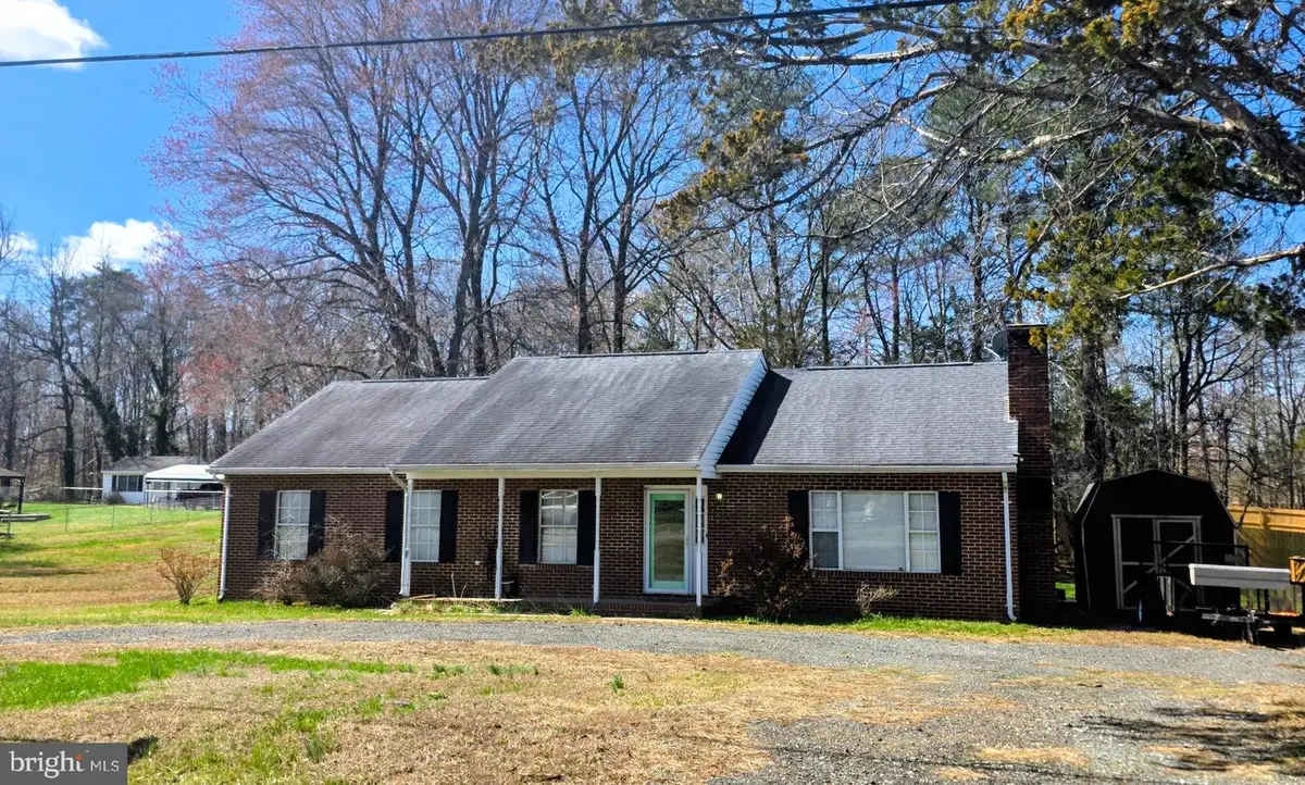 4 Swan Dr, Fredericksburg, VA 22405 - #1