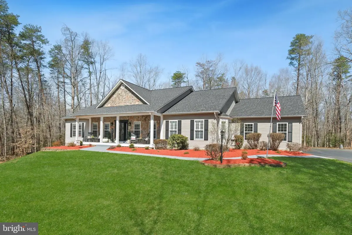 262 Longwood Dr, Stafford, VA 22556 - #1