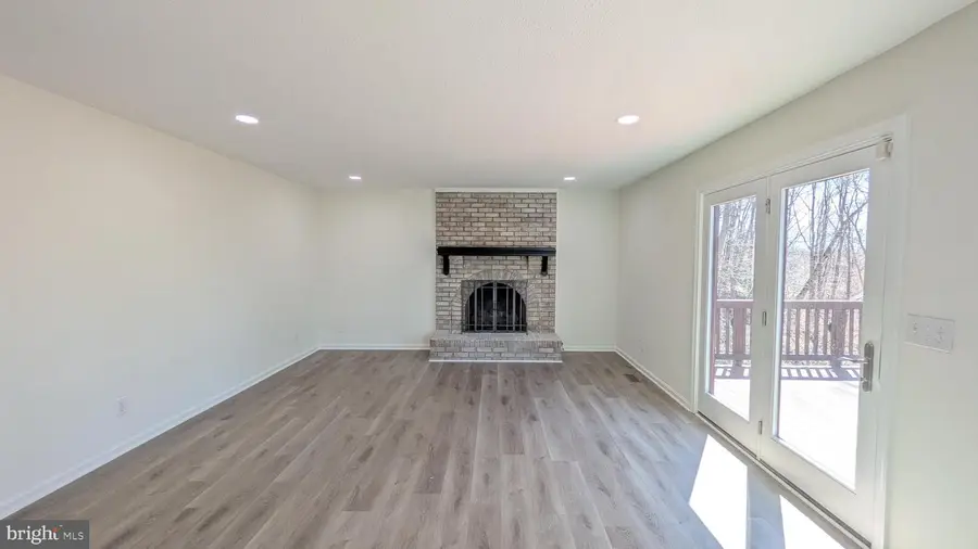 205 Admiral Cv, Stafford, VA 22554 - #3