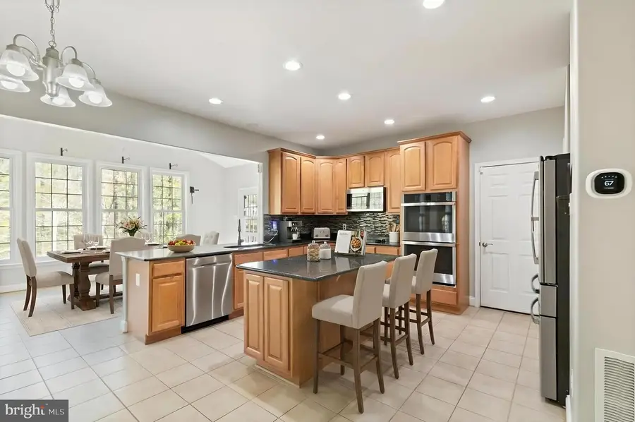 212 Wood Landing Rd, Fredericksburg, VA 22405 - #2