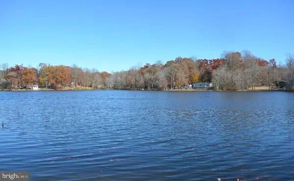 1070 Lakeview Dr, STAFFORD, VA 22556