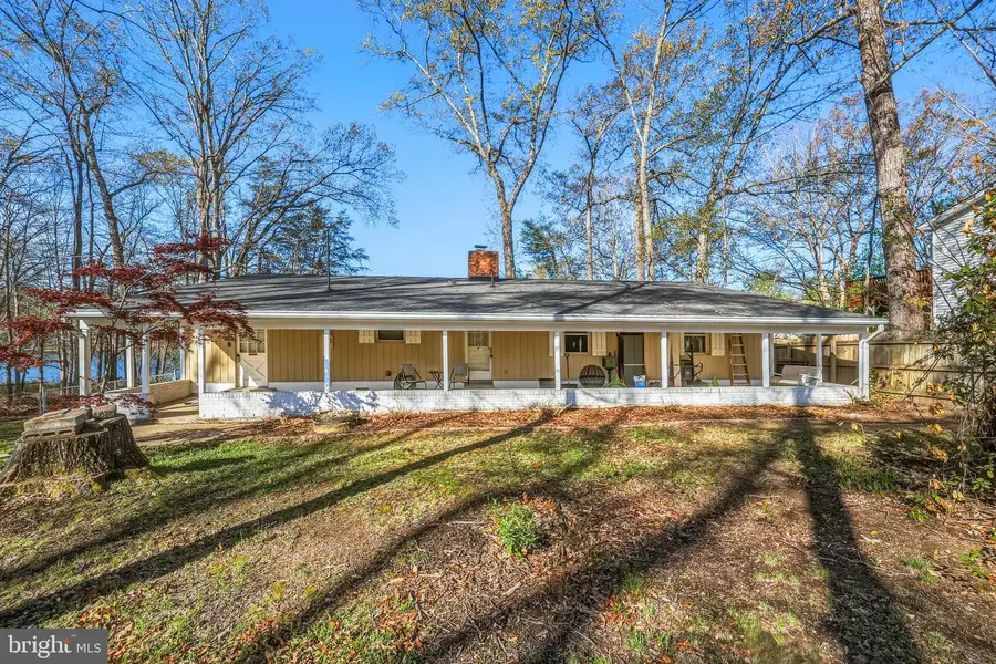 1138 Lakeview Dr, Stafford, VA 22556 - #2