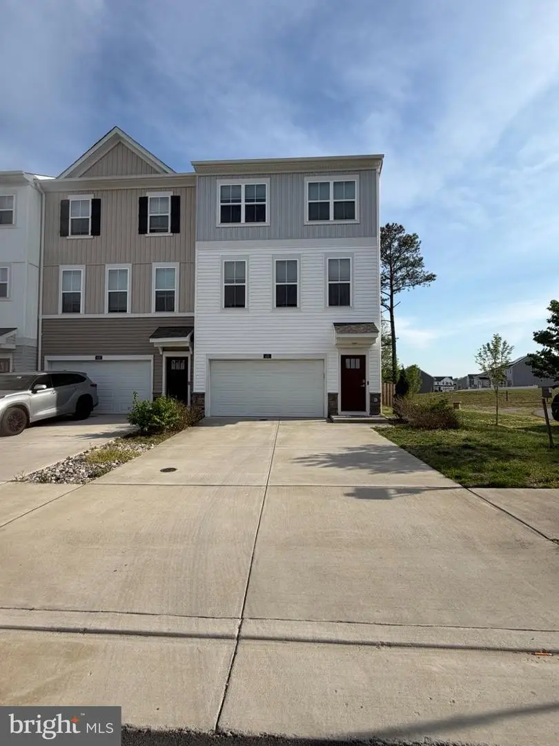 431 Snowberry Ln, Fredericksburg, VA 22405 - #1