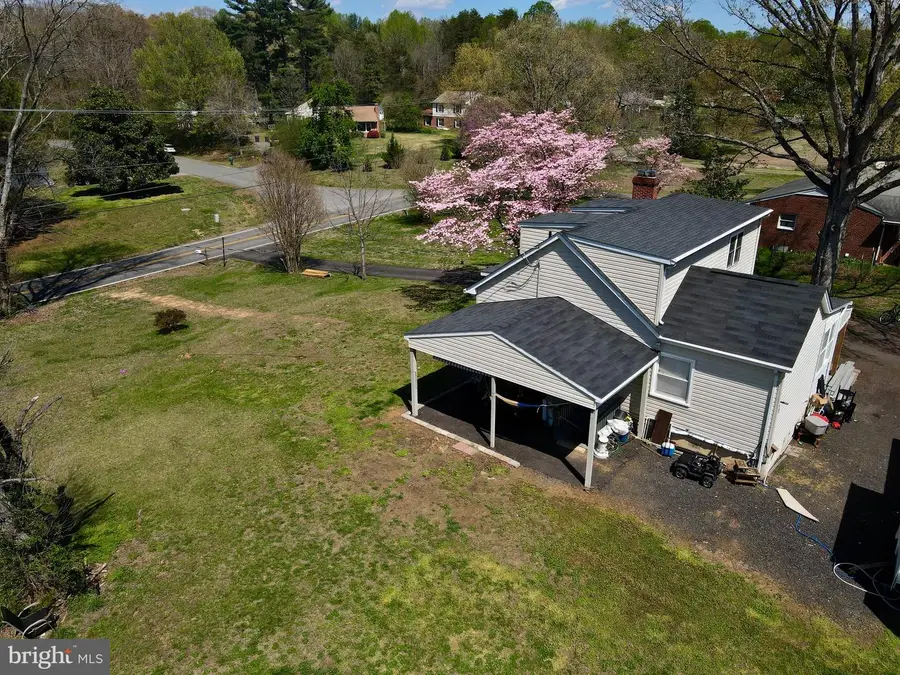 181 Sanford Dr, Fredericksburg, VA 22406 - #2